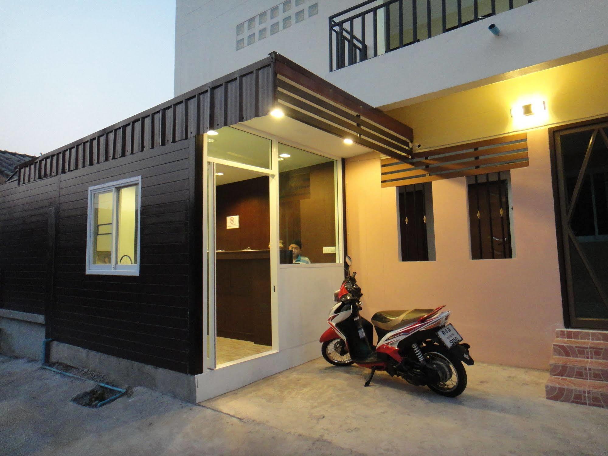 Prajak Inn Udon Thani Exterior foto
