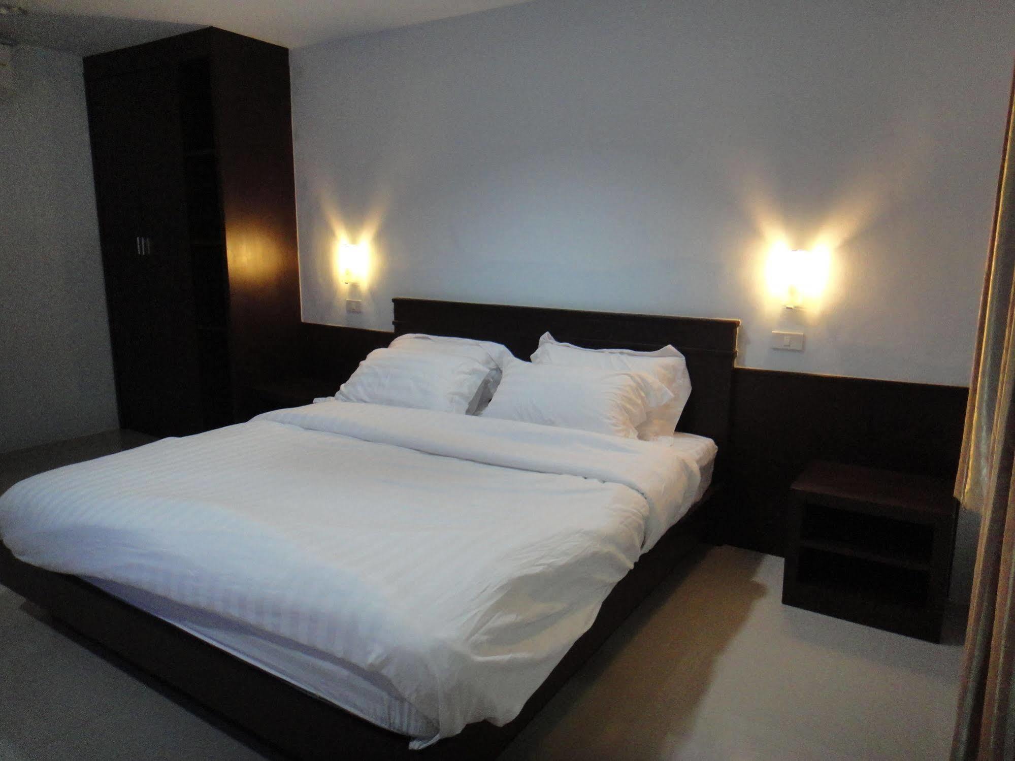 Prajak Inn Udon Thani Exterior foto