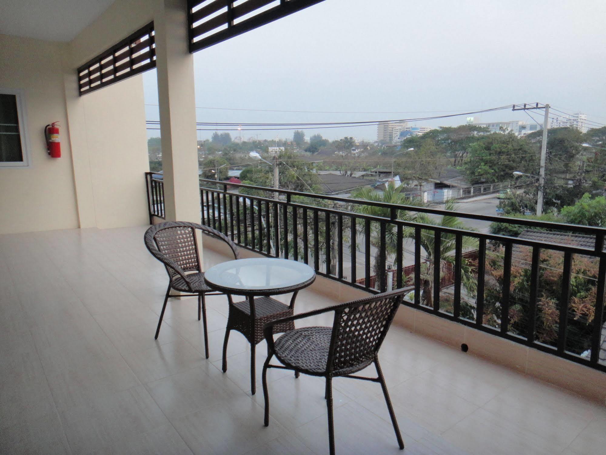 Prajak Inn Udon Thani Exterior foto